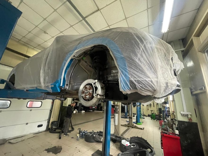 Антикоррозийная обработка днища автомобиля